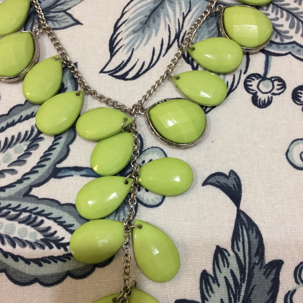 Jewelry Set - Picture 2 of 3